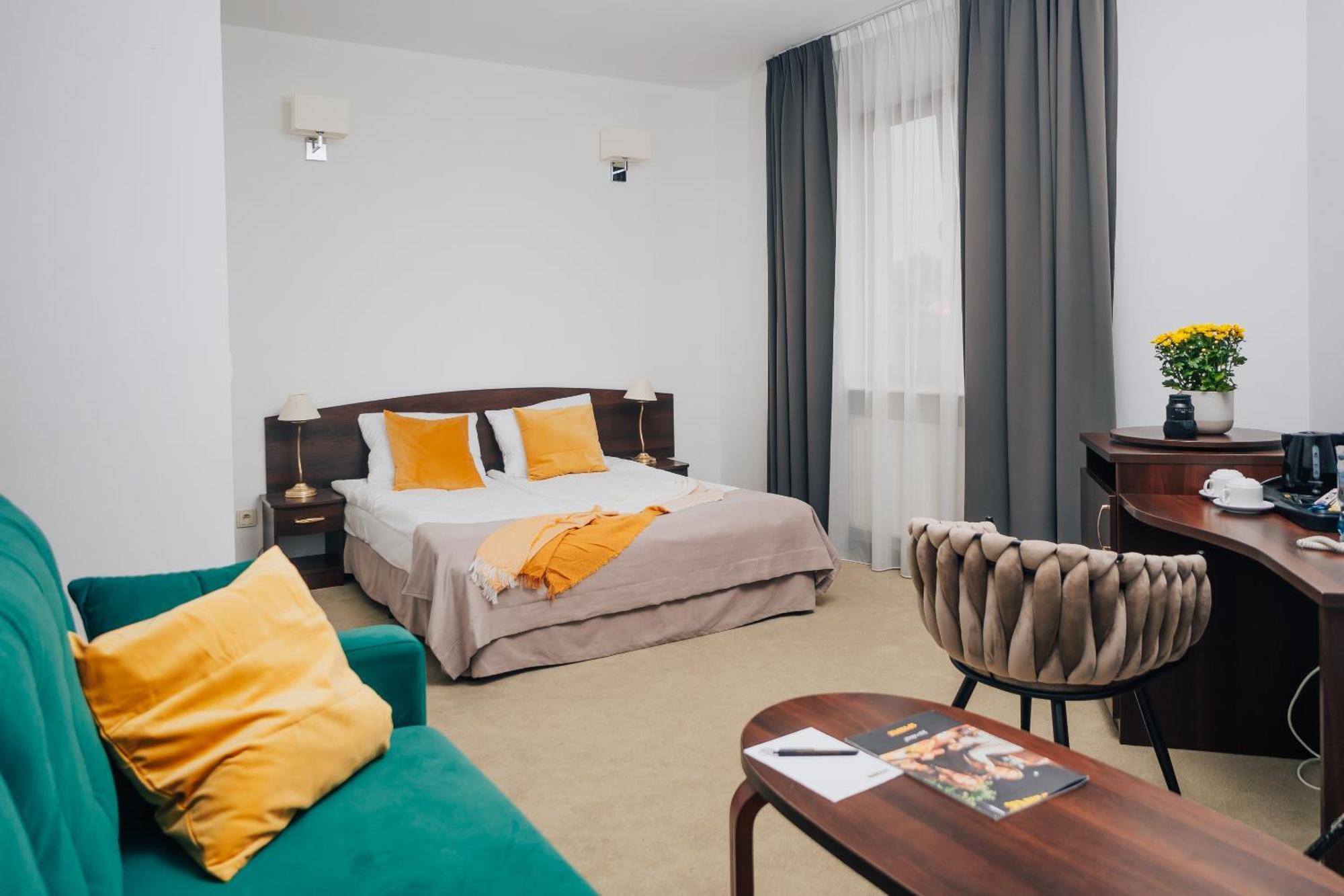 Hotel Sphinx Zabia Wola Exterior foto